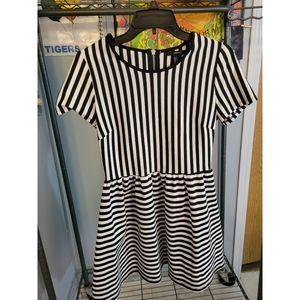 Black and White stripped forever 21 dress
